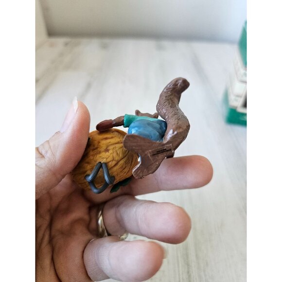 Enesco Xmas cookout squirrel grill ornament vintage in a nutshell second 1989 - Picture 8 of 10